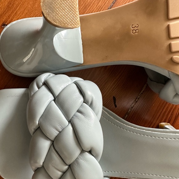 Women’s Braided Sandals - Picture 3 of 4